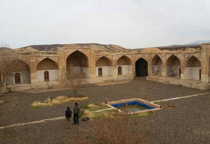 اقامتگاه بومگردی قصرشیرین گرمسار اقامتگاه بومگردی قصرشیرین گرمسار
