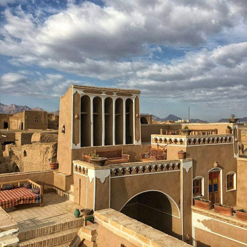 هتل سنتی انار با قدمت ۳۰۰ سال