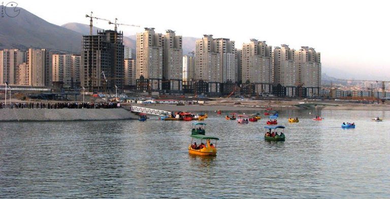 دریاچه چیتگر 20 جای دیدنی تهران در تابستان