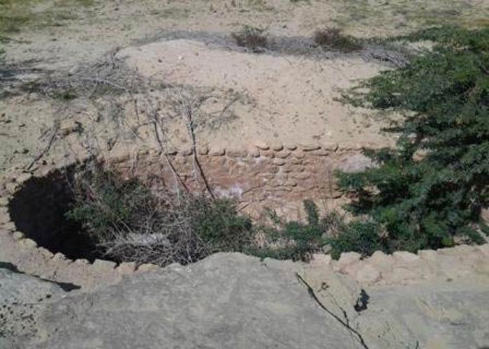 جاهای دیدنی چابهار در زمستان قبرستان جن جاهای دیدنی چابهار در زمستان