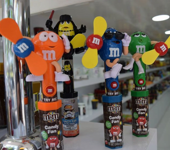 کافه شکلات M & M لاهیجان کافه شکلات M & M کافه شکلات M & M لاهیجان