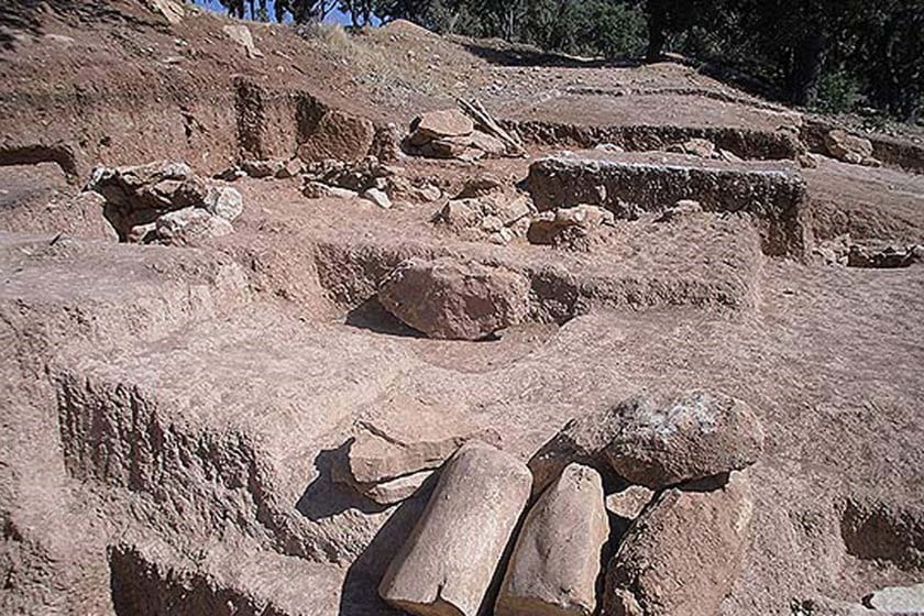 قبرستان تاریخی ۳۵۰۰ ساله روستای لما  قبرستان تاریخی ۳۵۰۰ ساله روستای لما
