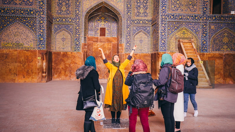 وظایف یک راهنمای تور 1 وظایف یک راهنمای تور وظایف یک راهنمای تور 1