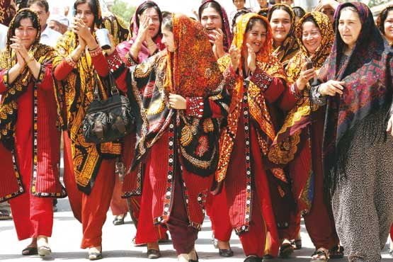 رسوم گوناگون عروسی در ایران رسوم گوناگون عروسی در ایران رسوم گوناگون عروسی در ایران