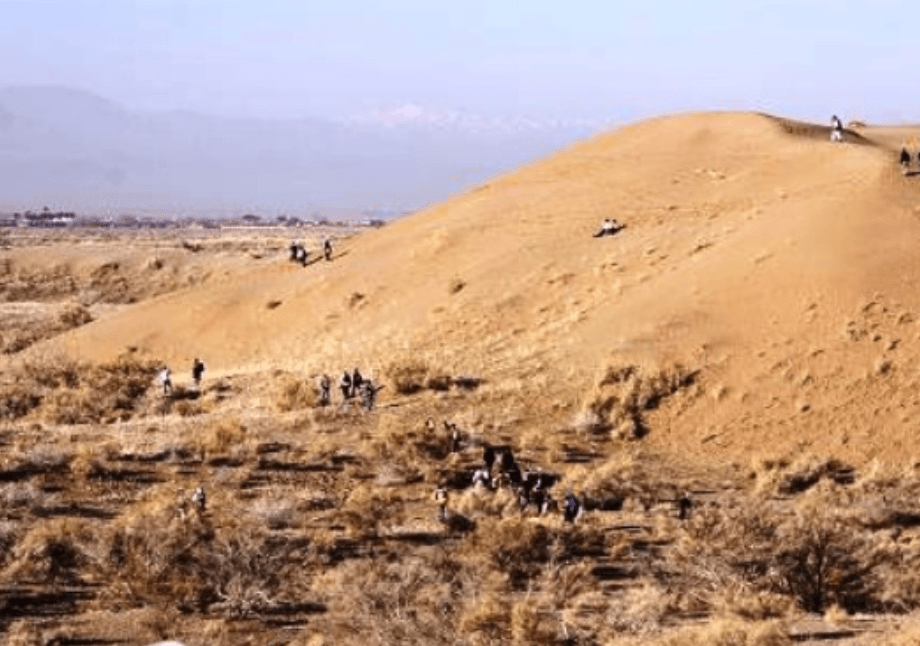ريگ شق (کوير متين آباد)