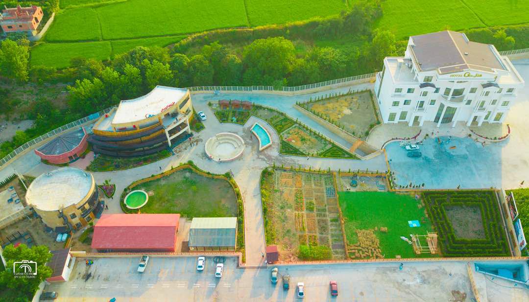 مزرعه کودک اکسین آمل