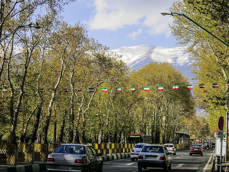 خیابان ولی‌عصر تهران