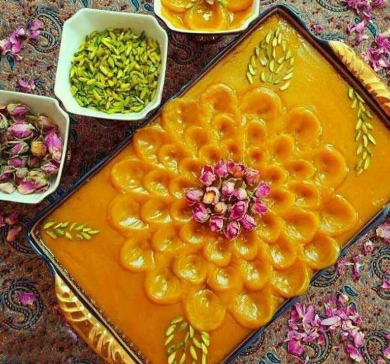 حلوا شیری زعفرانی حلوا شیری زعفرانی