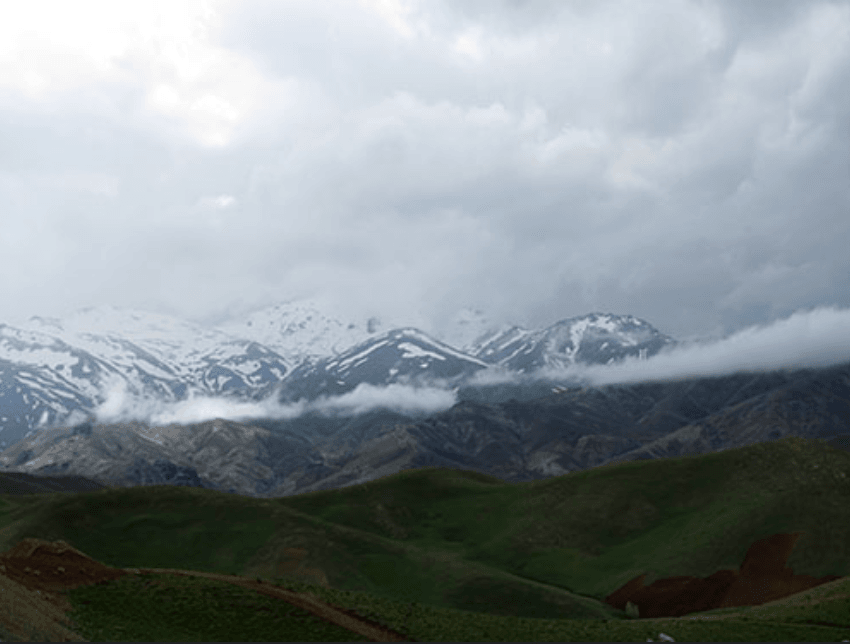 کوه چهل‌چشمه دیواندره
