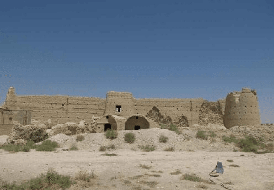 قلعه تاریخی جهان‌آباد سرخه