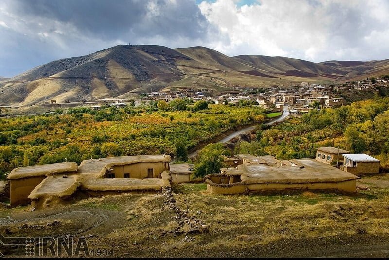  لبخند بر چهره کتابخانه روستای تاریخی «کندوله»