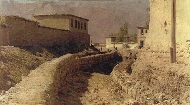 طاق سنگی جونقان  طاق سنگی جونقان
