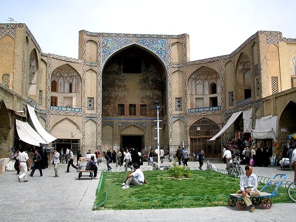 جاهای دیدنی اصفهان (100 جاذبه گردشگری اصفهان) بازار اصفهان جاهای دیدنی اصفهان (100 جاذبه گردشگری اصفهان)