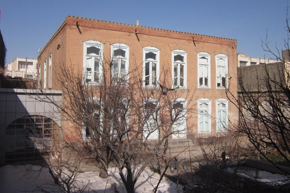 خانه مناف زاده  میدان سرچشمه اردبیل