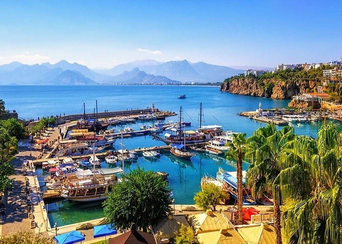 مقایسه تور دبی و تور آنتالیا در نوروز 99 تور آنتالیا مقایسه تور دبی و تور آنتالیا در نوروز 99