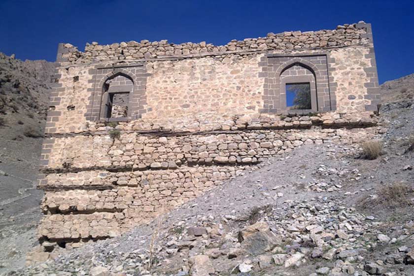 روستای بردوک و قلعه ی تاریخی آن روستای بردوک و قلعه ی تاریخی آن روستای بردوک و قلعه ی تاریخی آن
