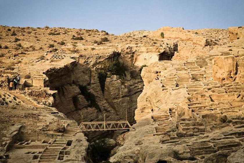 دره لیربوشهر و دیدنی های آن دره لیر سیراف