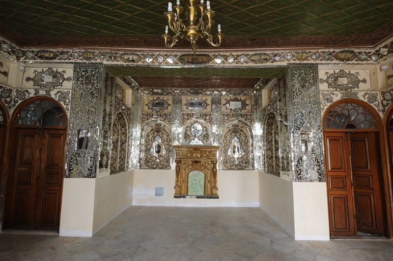 اتاق آیینه عمارت محمودیه شهرکرد اتاق آیینه عمارت محمودیه شهرکرد اتاق آیینه عمارت محمودیه شهرکرد