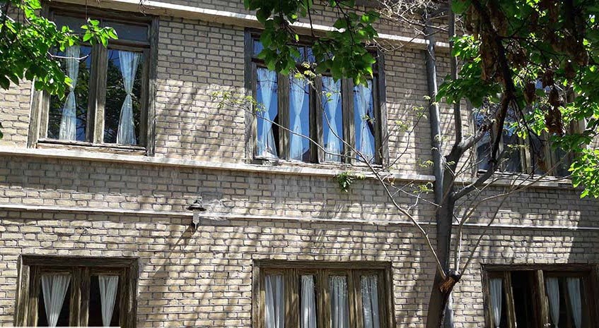 خانه ی پیشه وران خانه ی پیشه وران