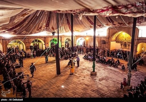 آئین چادرپوشان حسینیه قنادها سبزوار آئین چادرپوشان حسینیه قنادها سبزوار