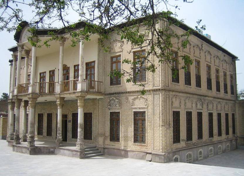 عمارت شهرداری قزوین عمارت شهرداری قزوین عمارت شهرداری قزوین