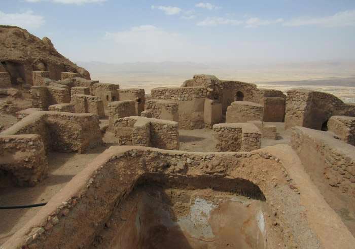 قلعه کوه قاین ( قلعه حسین قاینی ) قلعه کوه قاین ( قلعه حسین قاینی )