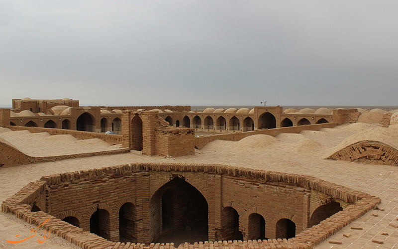 کاروانسرای دیر گچین قم کاروانسرای دیر گچین قم کاروانسرای دیر گچین قم