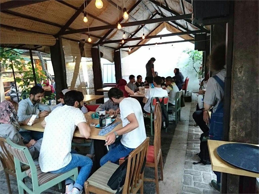 کافه رومی تهران کافه رومی تهران