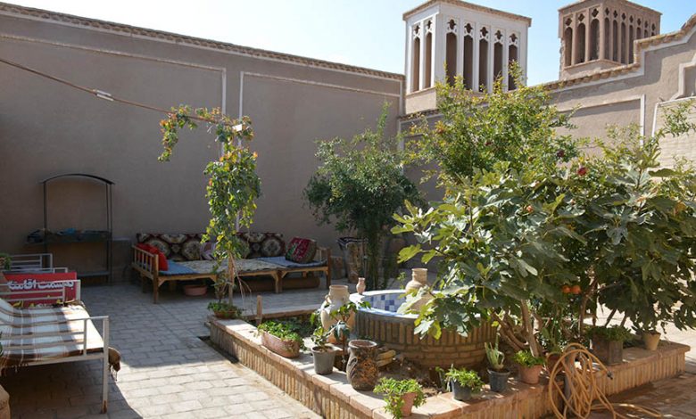  اقامتگاه بومگردی عارف و ماهرخ