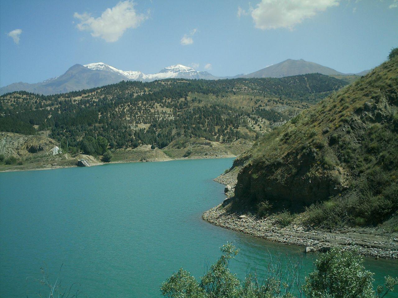 پارک ساحلی دریاچه لواسان