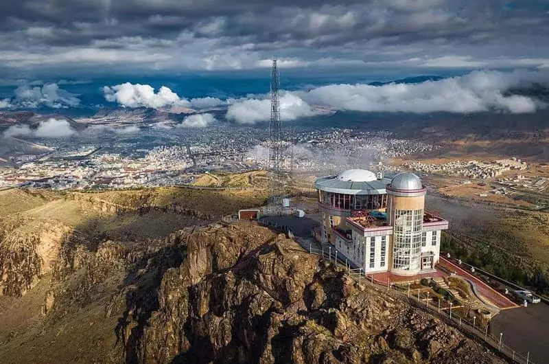 مجموعه تفریحی گردشگری بام لرستان