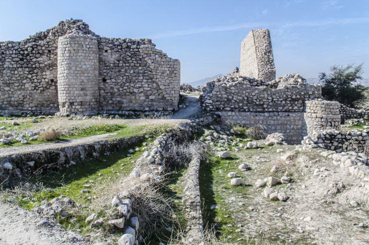 سربازخانه بیشاپور