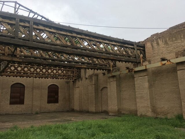 آشیانه قدیمی فرودگاه قلعه مرغی