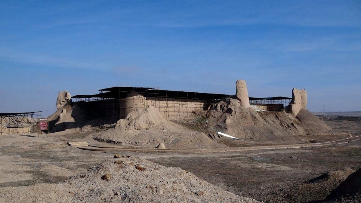 کهن دژ تابران توس