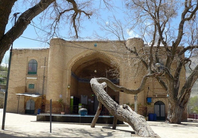 امامزاده کوه وفرجین 