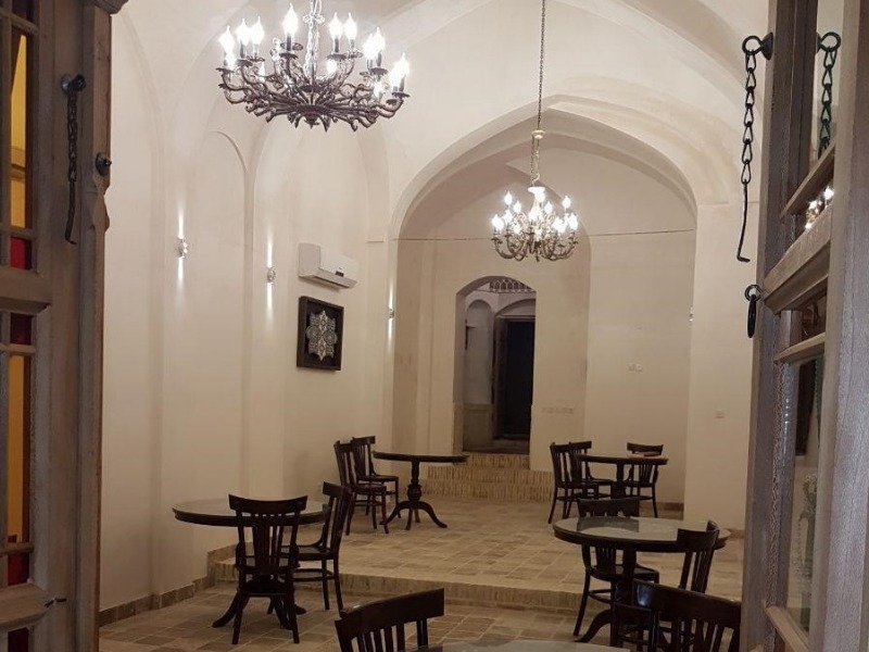 خانه ادیب کاشان