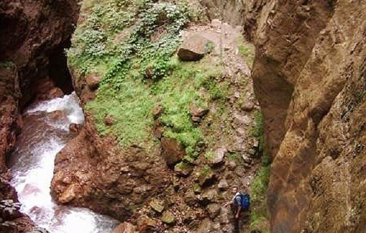 تنگه اندرسم 