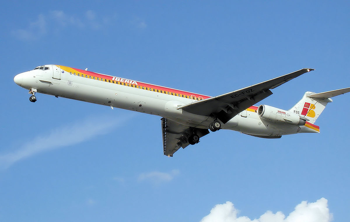 هواپیمای مسافربری md80