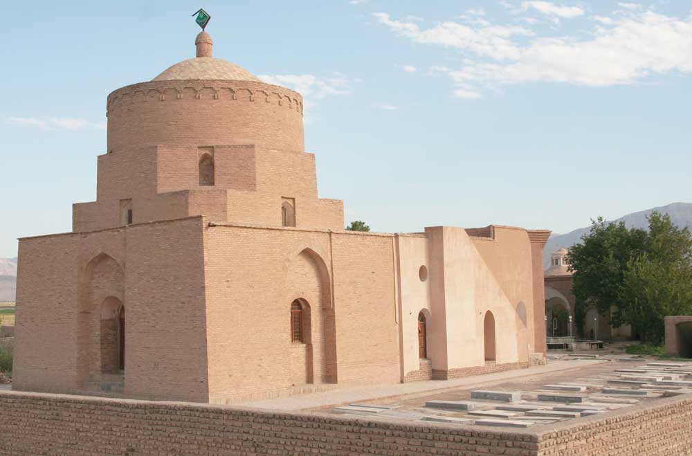 امامزاده علی اکبر آرادان