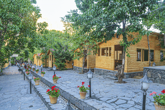 باغ رستوران شاخه نبات فشم