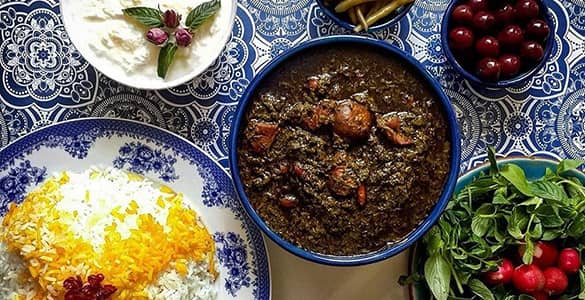 قورمه سبزی 