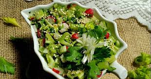 طرز تهیه سالادهای خوش آب و رنگ 