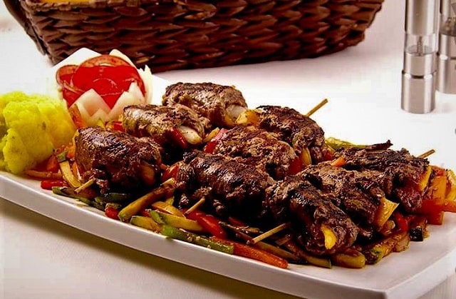 رولت کباب ساده با گوشت فیله در تابه