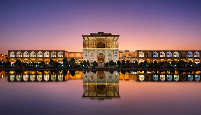 عالی قاپو اصفهان