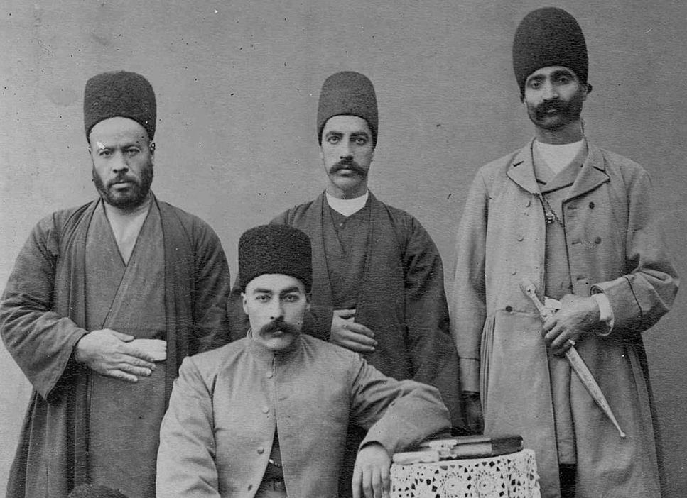 پوشاک مردان قاجاری 