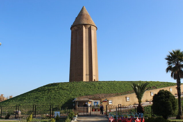 گنبد قابوس
