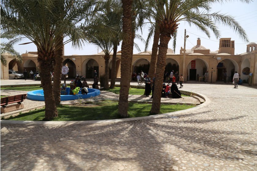 میدان خان بافق 