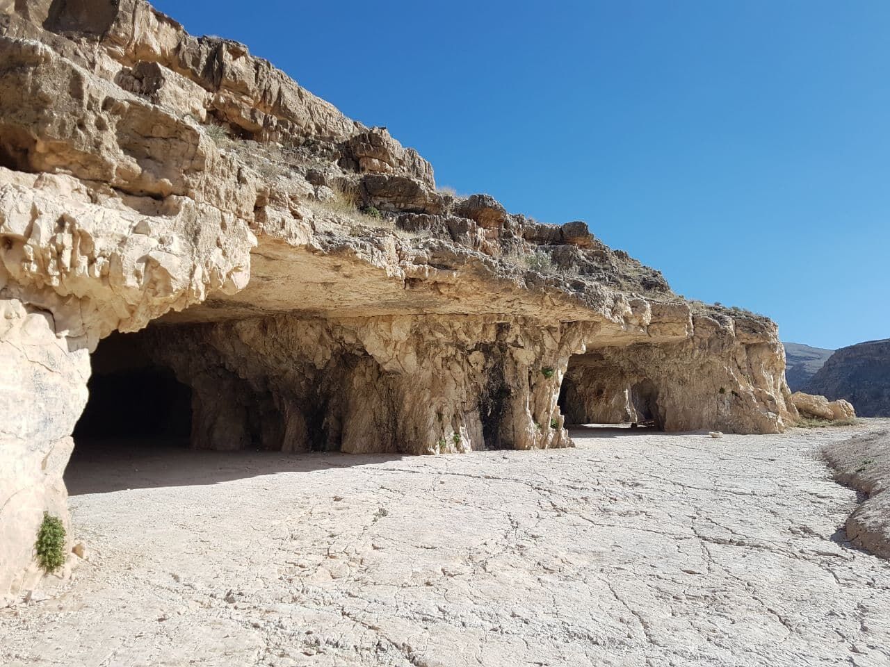غار سنگ اشکن