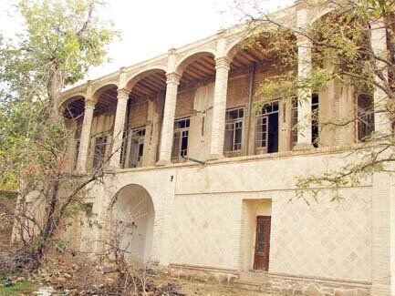 عمارت منصوری