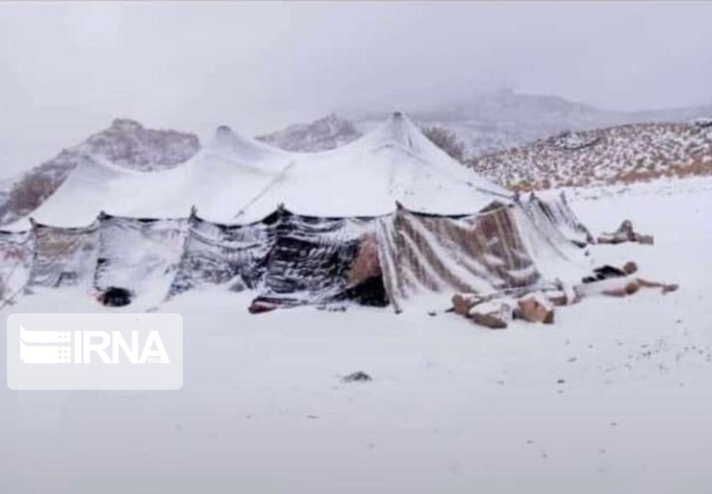 برف تفتان و سپیدی سیاه چادرها